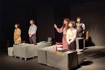 그럼에도 우리에게 내일은 있다이 시대, 이 땅의 청년 예술가...