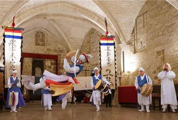 그루,　2021년 괴산의 마을굿과 꼬레디시(Coree d’ici : 여기...